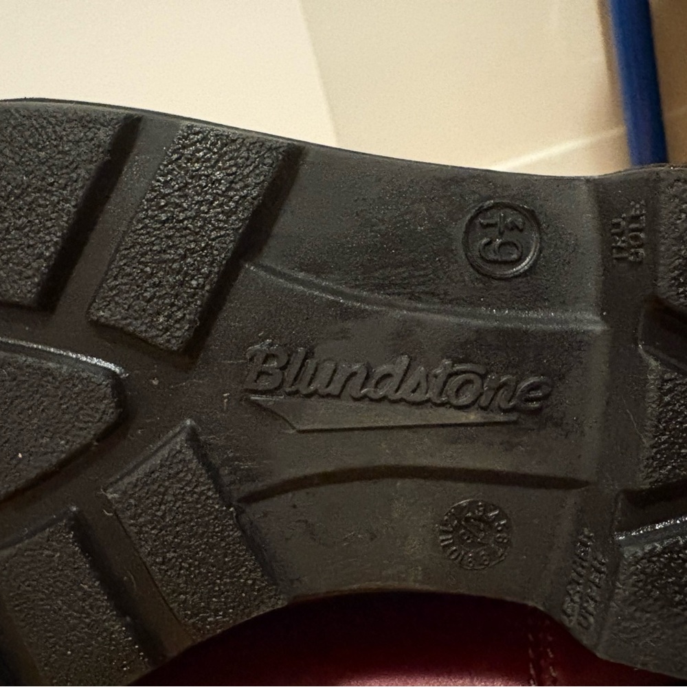 Blundstone Red Chelsea Boots - Picture 4 of 8